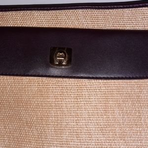 Women's Purse - Never Been Used.
